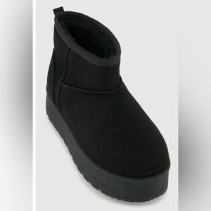 CloudAiR Slip On Cozy Suede Ultralow Ankle Platform Boots Size 8